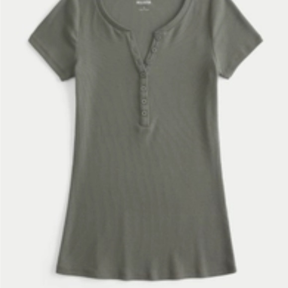 NWOT Hollister Set of 2 Henley Short Sleeve Tops - Olive Green & Light Heather - Picture 7 of 7